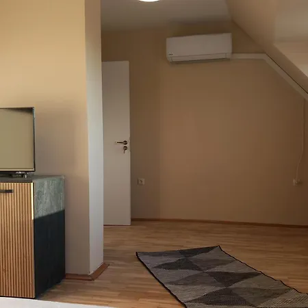 плажен рай Apartment Burgas City